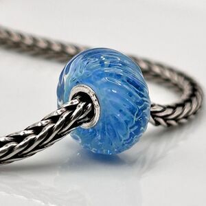 TROLLBEADS Azure Ripples LAA 925S NEW w Tags! Blue Textured Beach Vibes